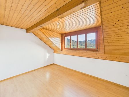 Spacieux appartement familial de 4.5 pièces avec vue imprenable à Morlon - Photo 3