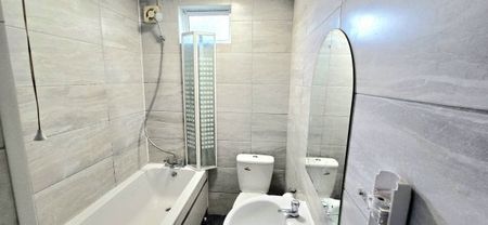 R2 - Stoneleigh Avenue, Enfield EN1 4HH, Property for rent - Photo 2