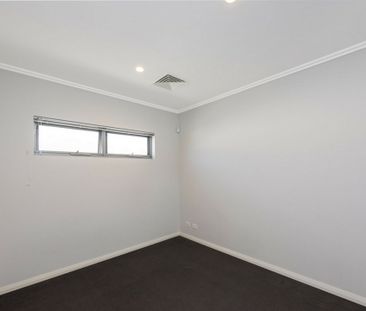 Partly furnished 2 Bedroom Apartment - Photo 6