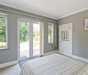 6 bedroom detached house to rent - Photo 3