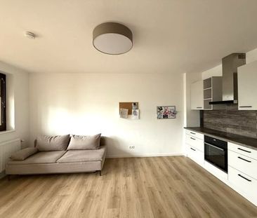 Entzückende Singlewohnung mit verglaster Loggia, Lift und fixem Par... - Photo 1