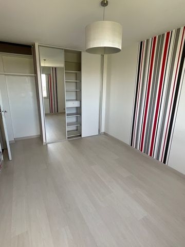 Location Appartement 2 pièces 49m² BOURGES 18000 - Photo 5
