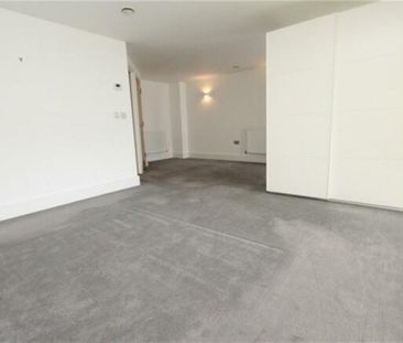 Cobalt Quarter, Ocean Village - Photo 6