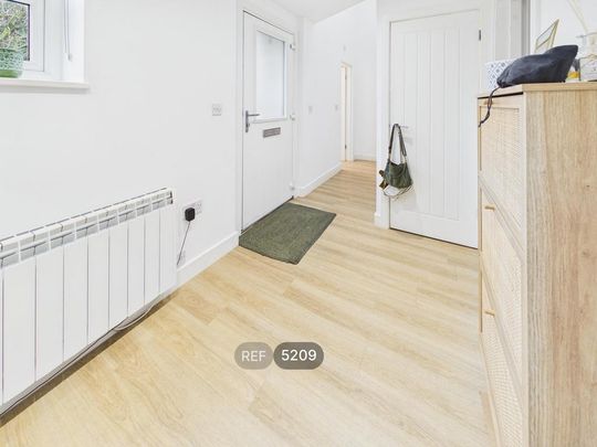 2 bedroom terraced house to rent - Photo 1