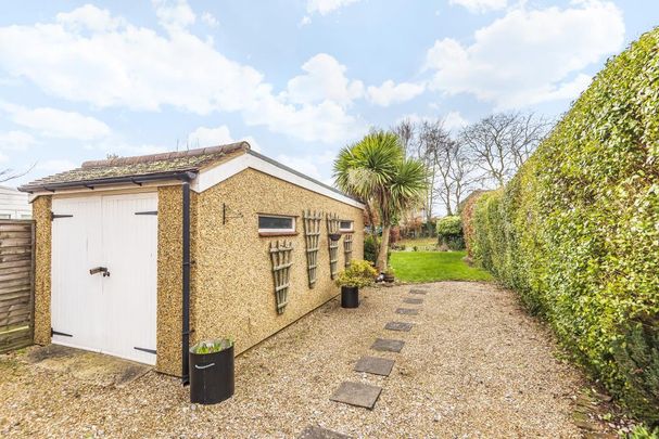 3 bedroom semi-detached house to rent - Photo 1
