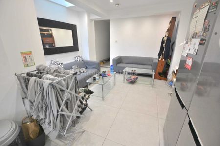 Grange Ave, Reading - Photo 2