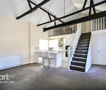 2 bedroom flat to rent - Photo 2