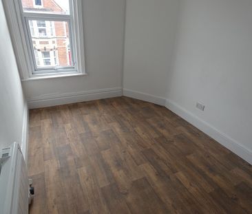 1 bed Apartment - To Let - Photo 6