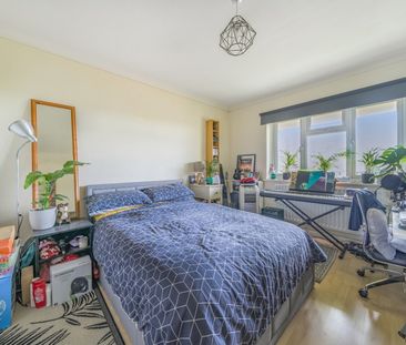 Jordans Close, Guildford - 2 bedrooms Property for lettings - Seymours - Photo 5