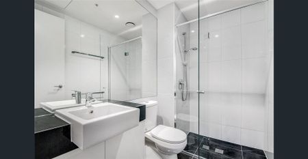 Spacious Two Bedroom Apartment with Northerly Views! - Photo 5