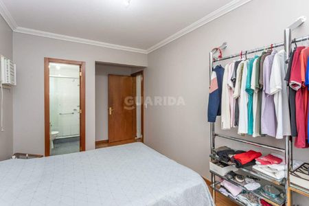 Apartamento semimobiliado de 2 dormitórios no bairro Petrópolis. - COD: 23708 - Photo 5