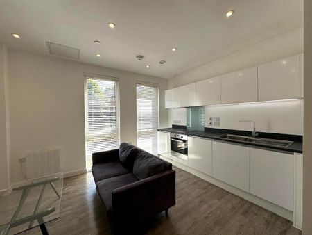 Studio to rent - Photo 2