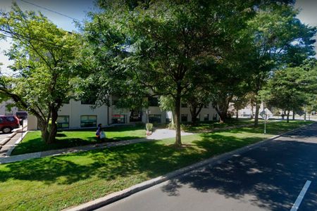 Pharmacy Apartments - Photo 3