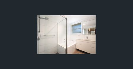 Spacious apartment in super convenient location - Photo 4