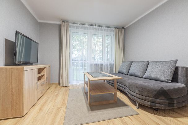 Piękne i wyposażone mieszkanie dwupokojowe na osiedlu Stałym w Jaworznie do wynajęcia | Spacer 3D - Фото 1