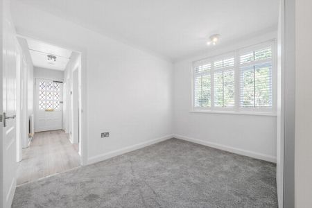 2 bedroom maisonette to rent - Photo 2