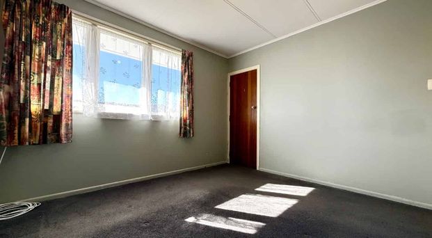 Two Bedroom Townhouse in Elderslea - Photo 1