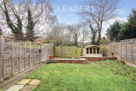 4 bedroom property to rent Nuffield Close, St Johns, Worcester, WR2 - Photo 3