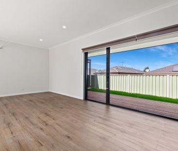 Great Location - Central Wyndham Vale! - Photo 5