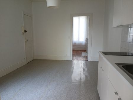 APPARTEMENT REIMS, hyper centre, rue Chabaud - Photo 2