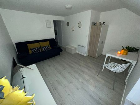 Location Appartement 1 pièce 22m² MAUBEUGE 59600 - Photo 2