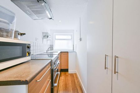 Studio to rent - Photo 2