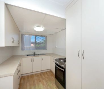 Unit 8/15 Cook Street, North Ward. - Photo 1