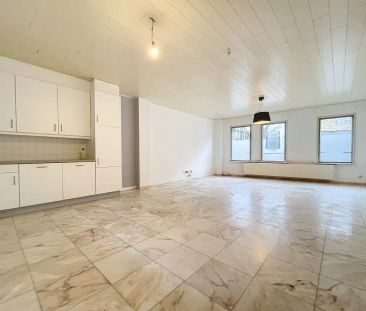 Gelijkvloers appartement met binnenkoer in centrum van Staden - Photo 3