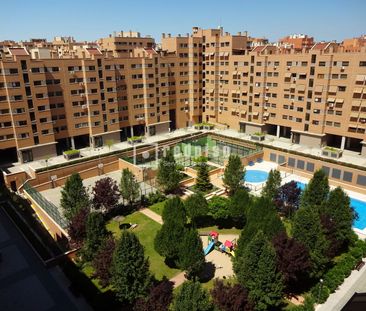 Piso en alquiler en Calle de la Caliza, Valderrivas, Vicálvaro, Madrid - Photo 2