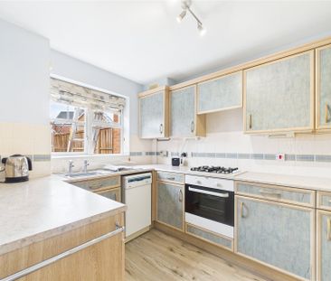 Roby Drive, Bracknell Roby Drive, Bracknell - Photo 2