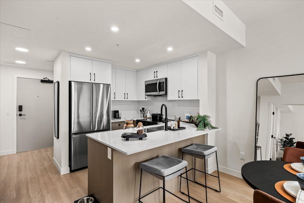 Stylish Kovo Apartments for Rent – 1 Bed |1 Bath - Photo 1