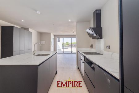 3 bedroom apartment to rent - Photo 4