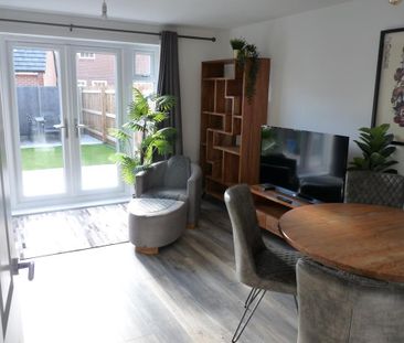 2 bedroom semi-detached house to rent - Photo 4