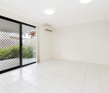 3 Bedroom Townhouse in Prime Location - Photo 2