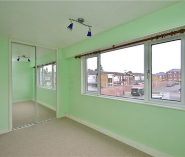 Shortdale Road, Aldershot - Photo 4