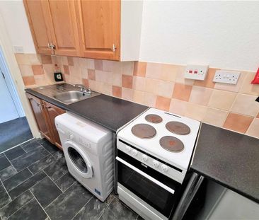 1 bedroom ground floor flat to rent - Photo 3