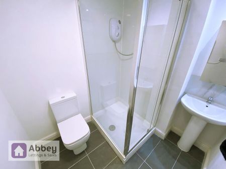 1 bedroom ground floor flat to rent - Photo 4