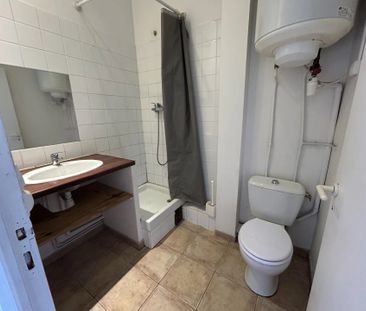 Location Appartement 1 pièce 32m² MARSEILLE 6ème - Photo 6