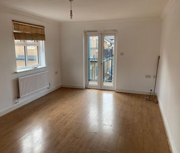 3 bedroom flat to rent - Photo 1