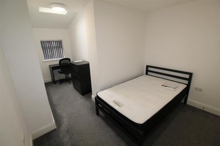 7 bedroom house to rent - Photo 3