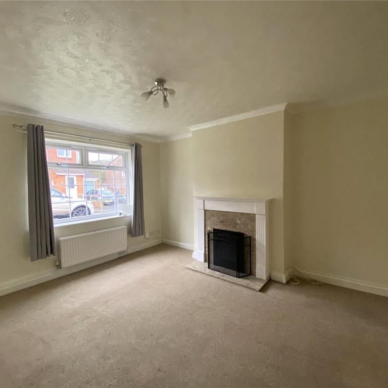 3 bedroom semi-detached house to rent - Photo 1