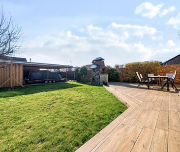 5 bedroom bungalow to rent - Photo 3