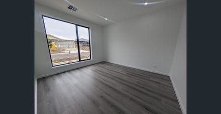 Brand New + 2 Master Ensuites - Photo 4