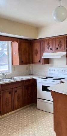 Whole House 70's Style! - Photo 1