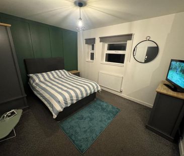 1 bedroom in a house share to rent - Photo 3