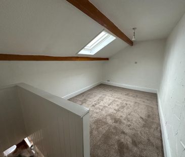 Spring Lane, Colne, Lancs - Photo 6