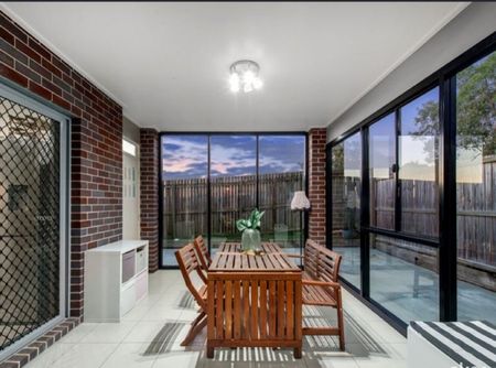 CALAMVALE/ ALGESTER FULLY FURNISHED TOWNHOUSE, BAG CHECK! - Photo 2