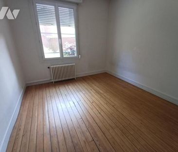 MAISON AVEC COUR EN CENTRE VILLE - Photo 4