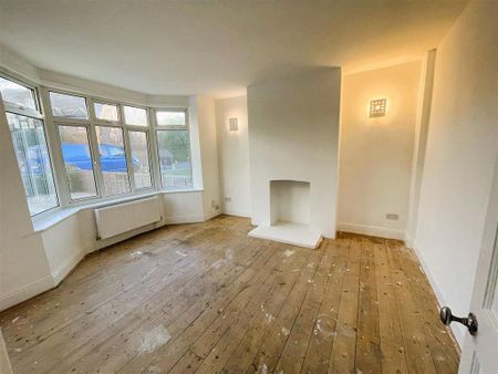 3 bedroom semi-detached house to rent - Photo 2