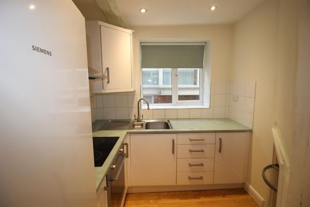 Easton Street, High Wycombe - Photo 1